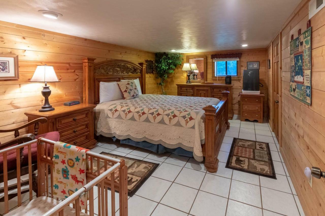 3 Bed 2 Bath Vacation Home In 布赖森城 外观 照片